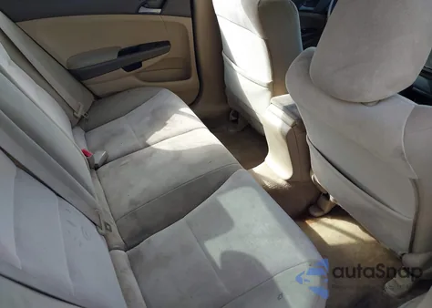 2010 Honda Accord 2.4 Lx-P z USA, uszkodzony, nr VIN 1HGCP2F44AA101375